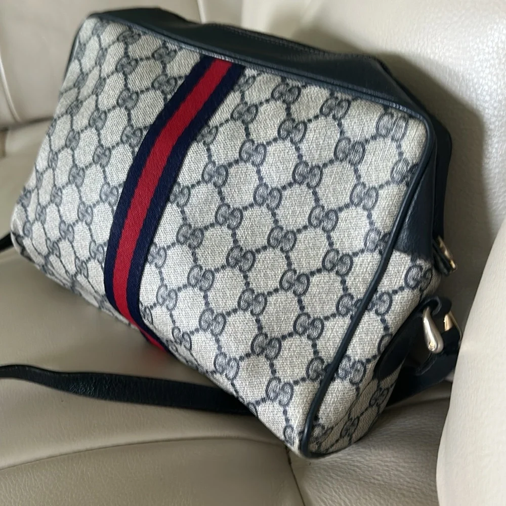 VINTAGE GUCCI CROSSBODY BAG Navy Blue monogram bag - Picture 2 of 7